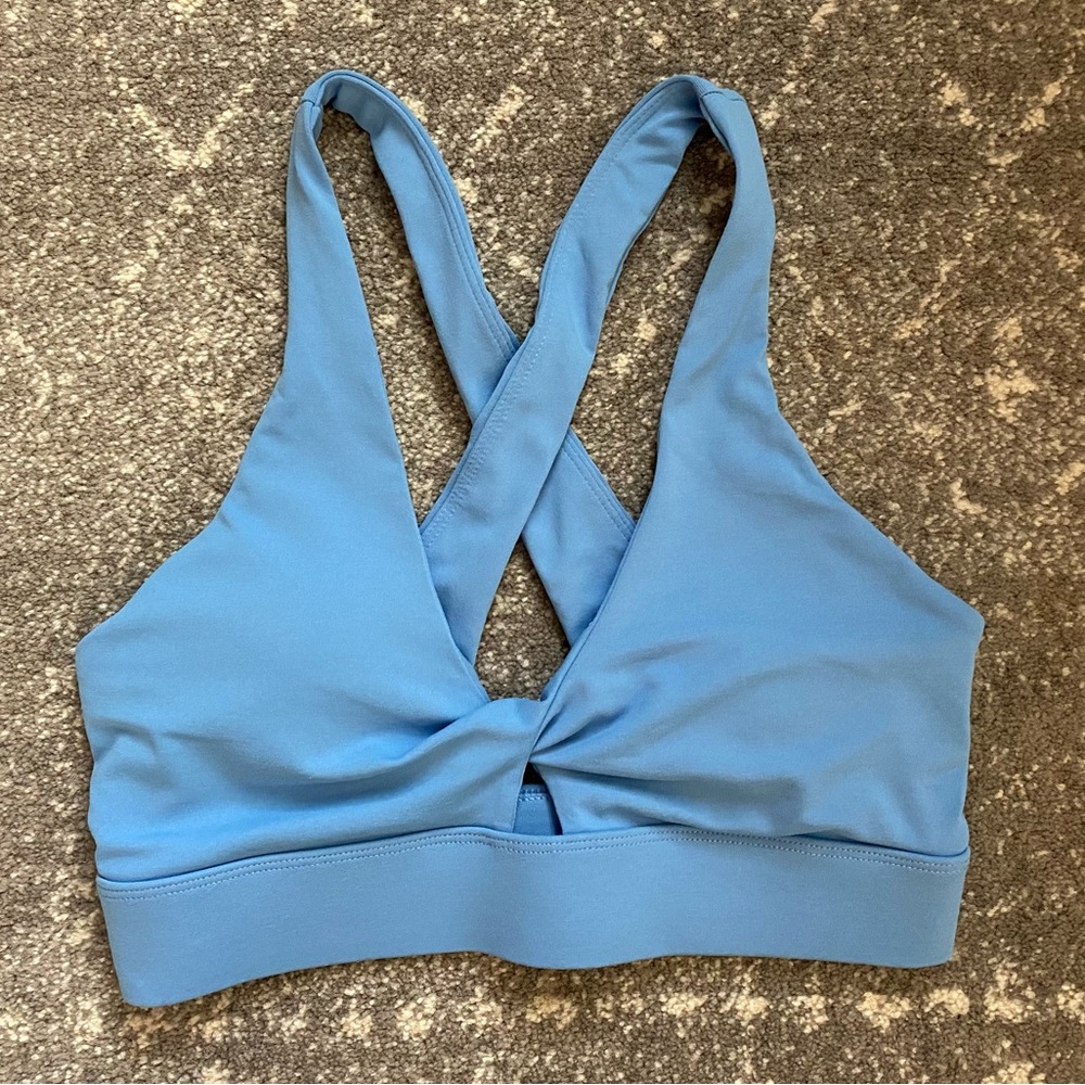 Fabletics Oasis twist front sports bra in shade 'Marina' -size small